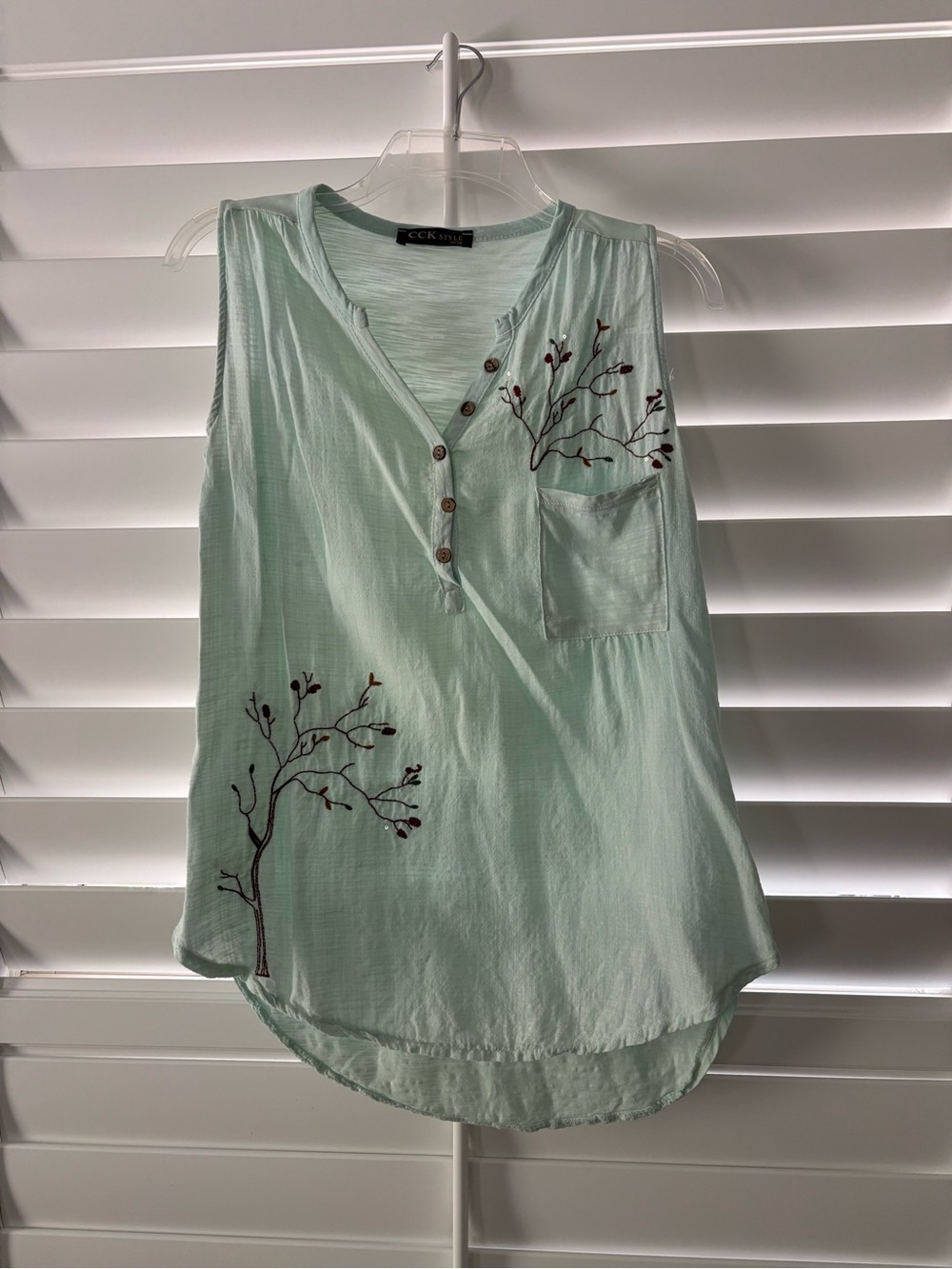 CCK Style Women’s Mint Green Embroidered Sleeveless Top